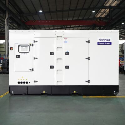 550kW 688KVA वाटर-कूल्ड सुपर डीजल साइलेंट जनरेटर 50/60HZ एकल/तीन चरण पोर्टेबल जनरेटर DCEC Cummin